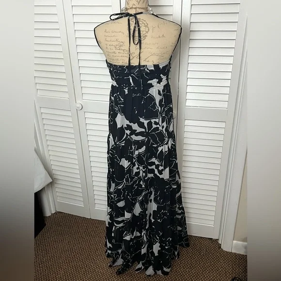 The Limited Maxi Dress floral pattern - Picture 3 of 10